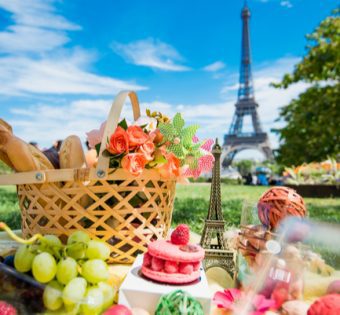 picnic in paris