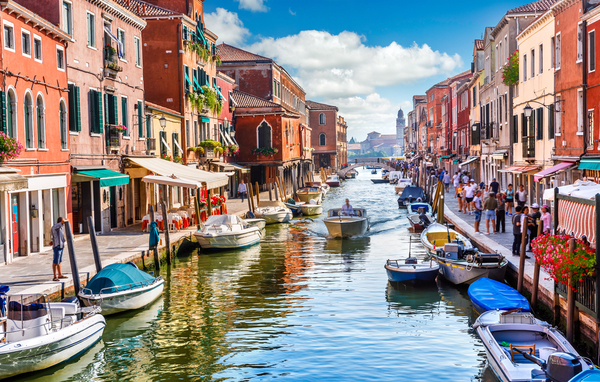 Everything You Need To Know to Travel Around Venice